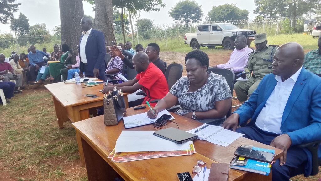 PDM leaders stand to grab, not to lead